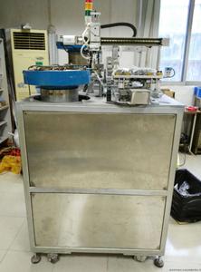 注塑 模內(nèi)插針 機(jī)械手